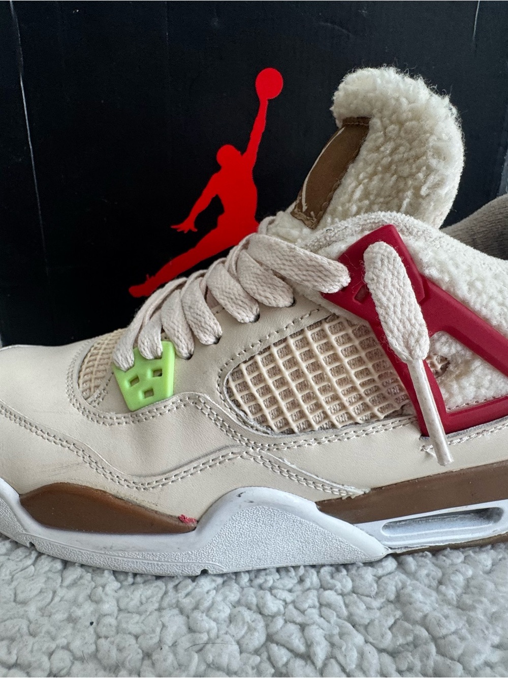 Jordan 4 Retro Where The Wild Things Are size 7 Excellent